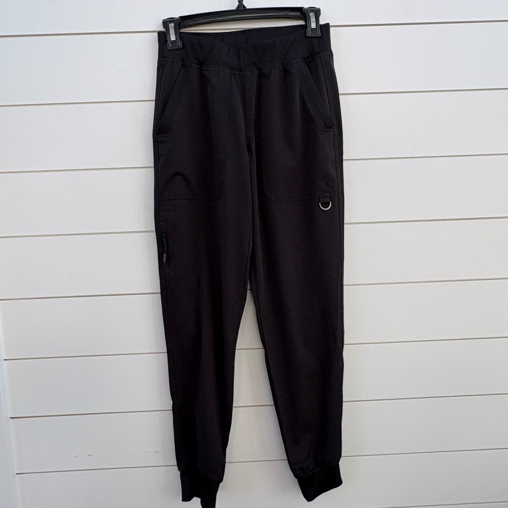 Ava Therese Women’s Black Jogger Scrub Pants